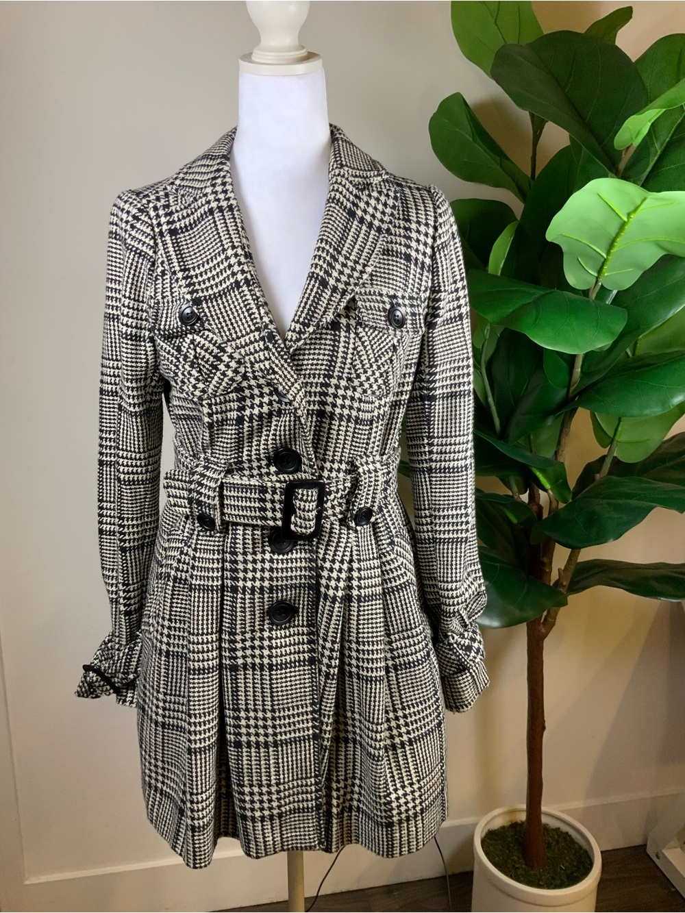 Forever 21 Black & Cream Plaid Belted Trench Coat
